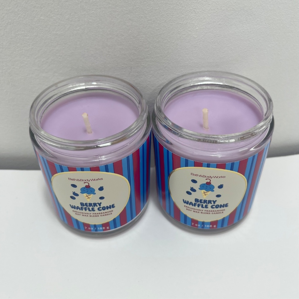2×‎ Bath & Body Works Berry Waffle Cone Single‑Wick Candles – New Unused - Picture 4 of 4